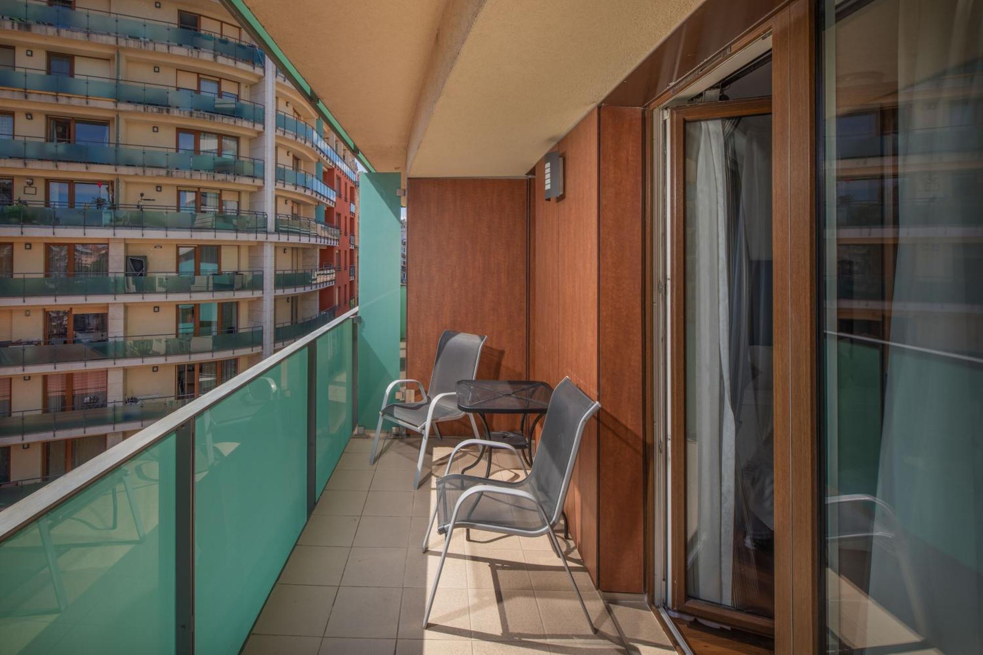Escala Hotel & Suites Будапеща Екстериор снимка