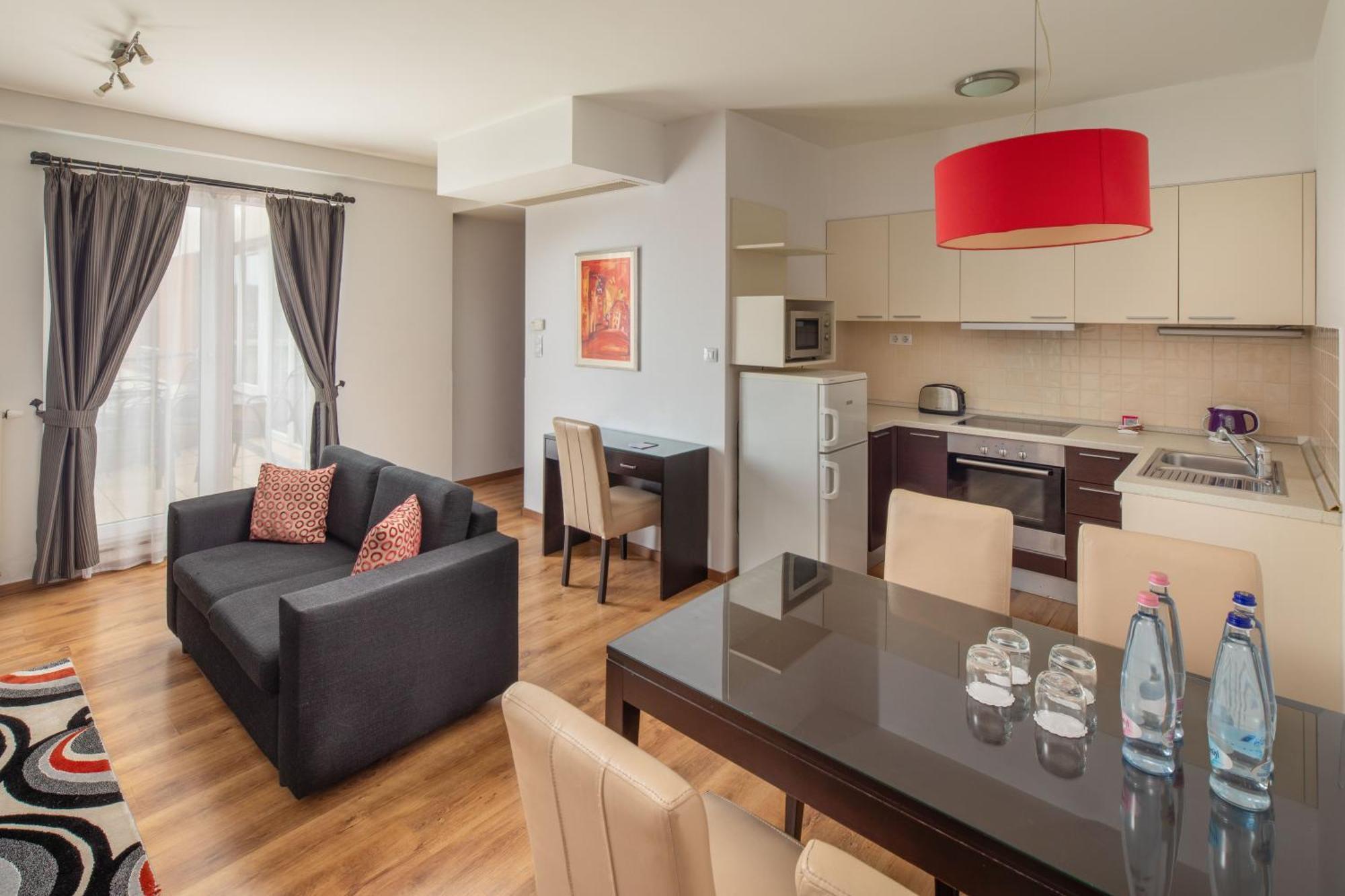Escala Hotel & Suites Будапеща Екстериор снимка